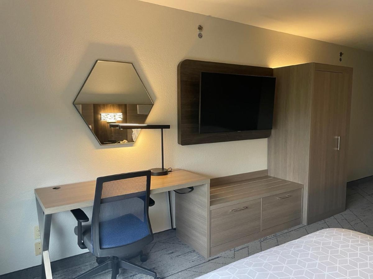 Holiday Inn Express Lapeer By Ihg מראה חיצוני תמונה