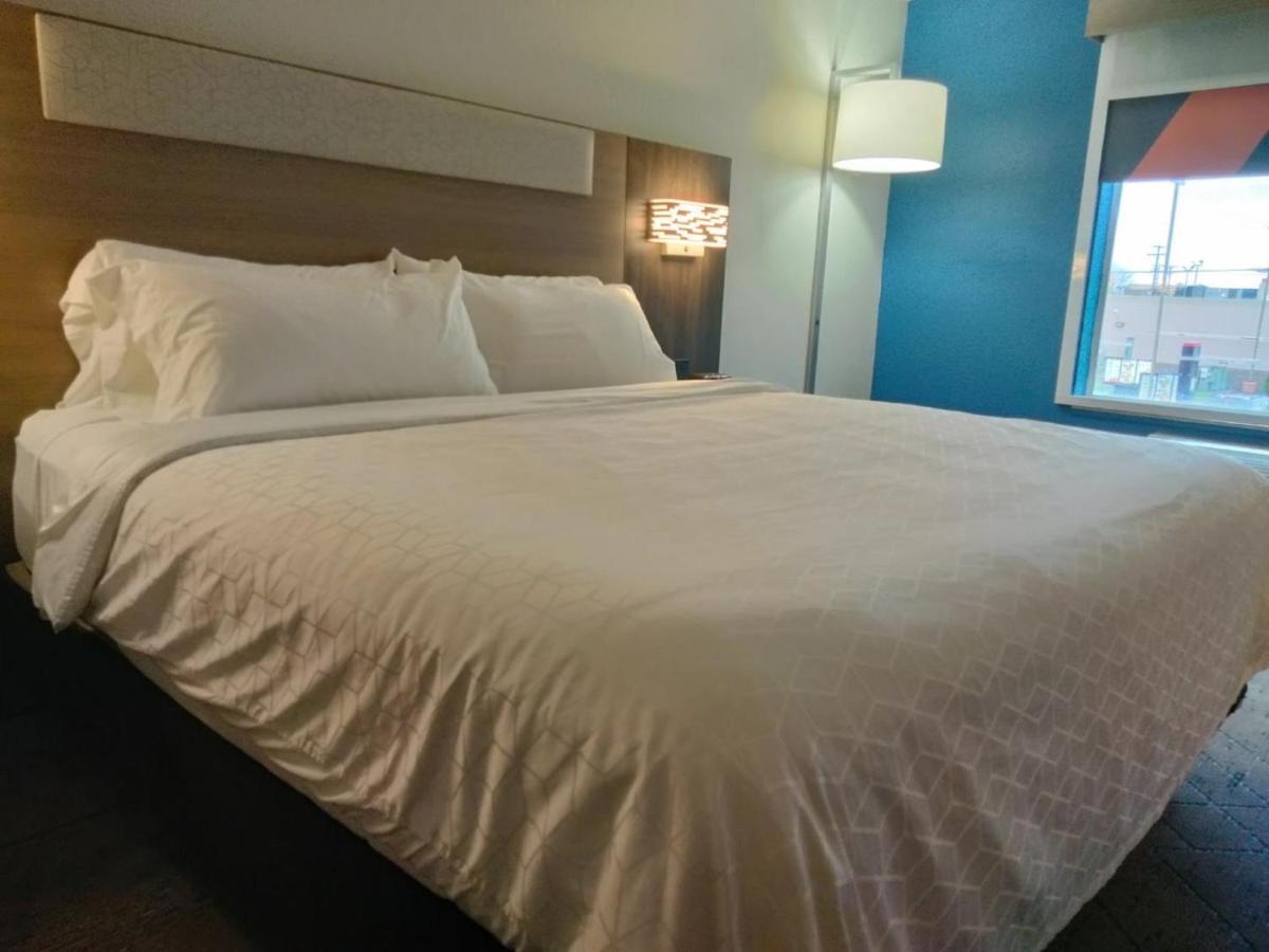 Holiday Inn Express Lapeer By Ihg מראה חיצוני תמונה
