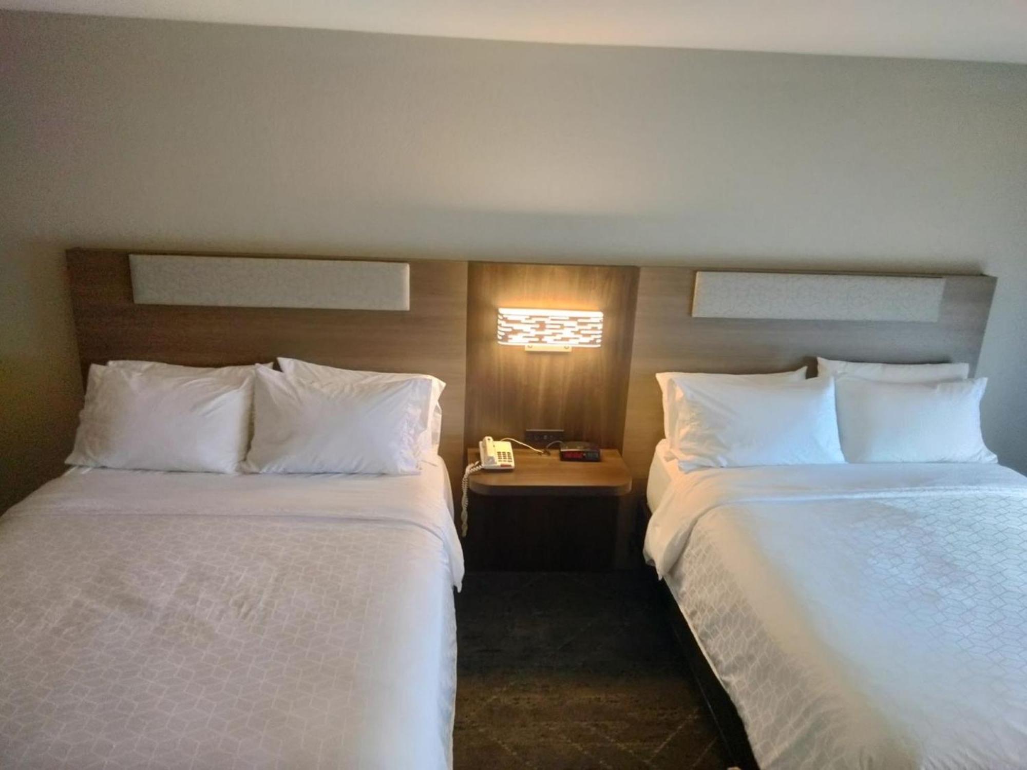 Holiday Inn Express Lapeer By Ihg מראה חיצוני תמונה